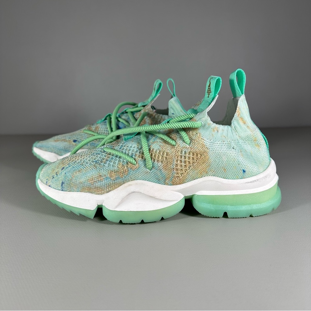 SIA Collective Jade Sneakers